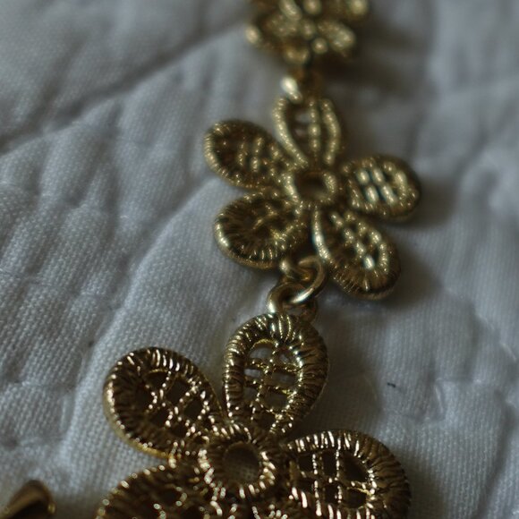 Vintage Gold Tone Statement Necklace - Picture 7 of 11